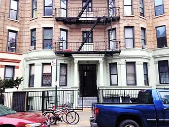 Rented by Premier Metro Realty Corp