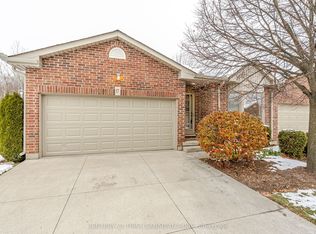 95 Capulet Ln #17, London, ON N6H 5V6