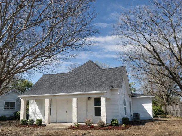 807 Kaufman St, Waxahachie, TX 75165