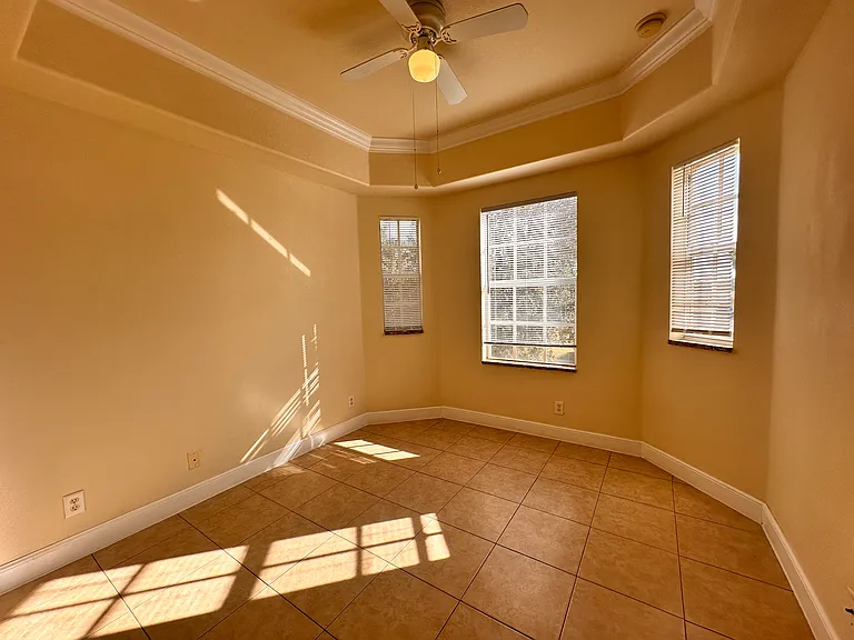 325 NE 23rd Ave #24 — Photo 10