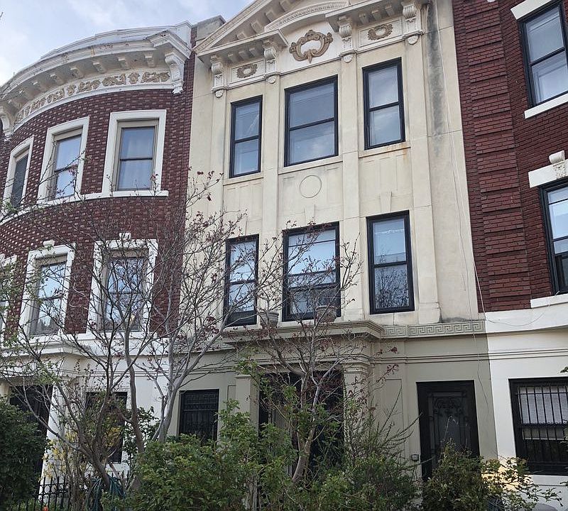 Building Photo 3