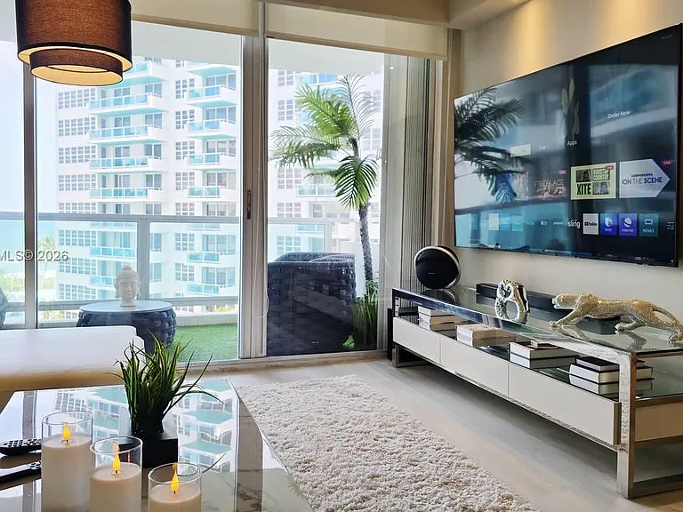 5151 Collins Ave #726 — Photo 2