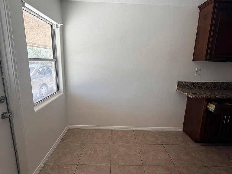 5681 Tyler St — Photo 5