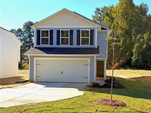 102 Longview St, Lexington, NC 27295