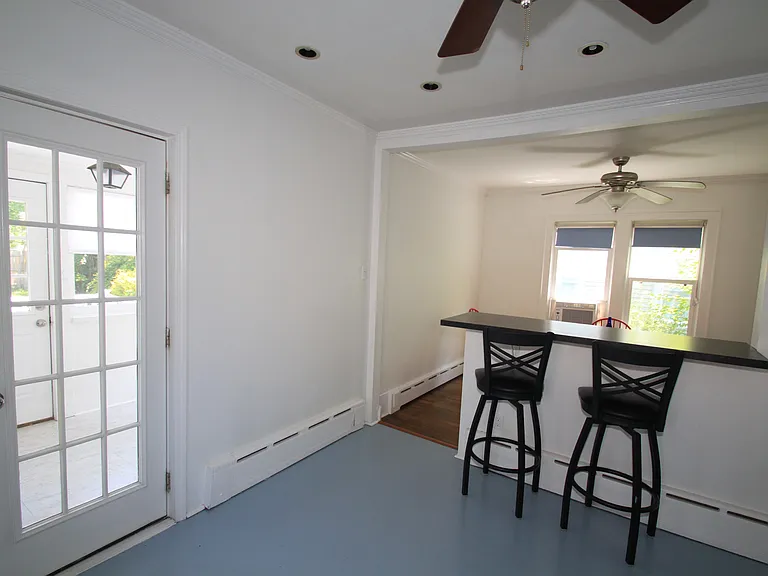 38 Glenwood Blvd — Photo 9