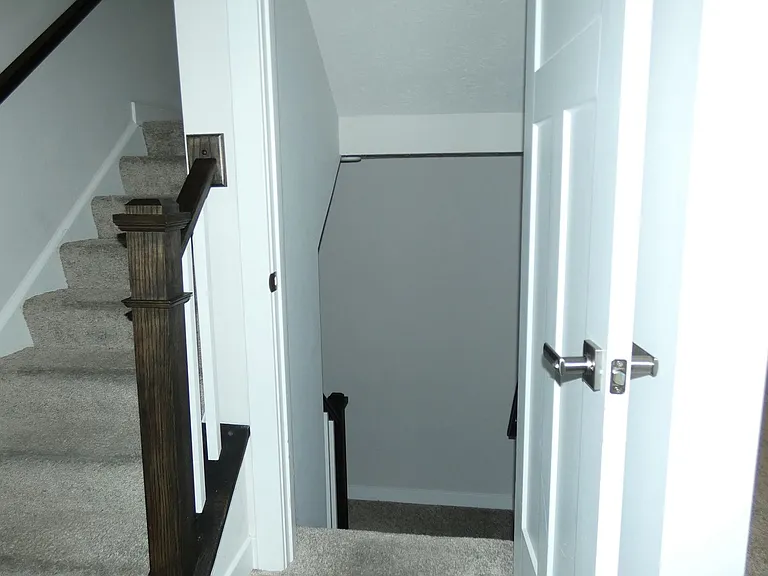 417 Sydney Dr — Photo 6