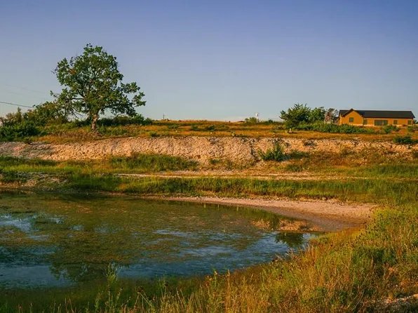 149 Alves Ln W, Mountain Home, TX 78058