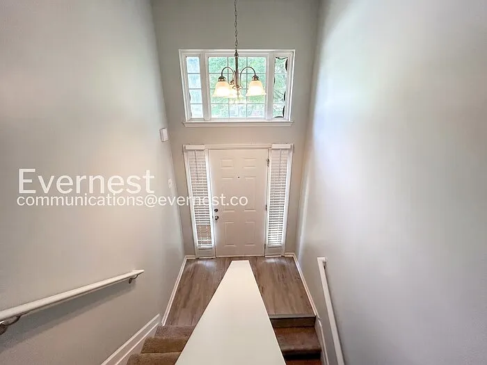 1311 Birch Ct — Photo 10