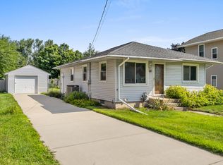 33 Thurston St SW, Wyoming, MI 49548
