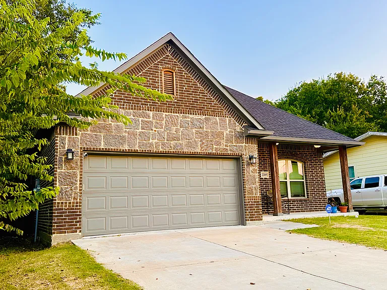 2205 Beaumont St — Photo 19
