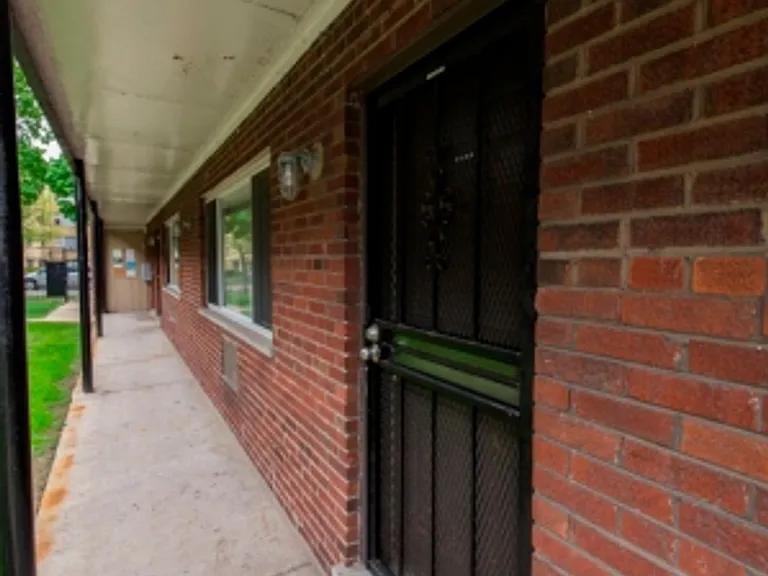 8312 S Ingleside Ave — Photo 6