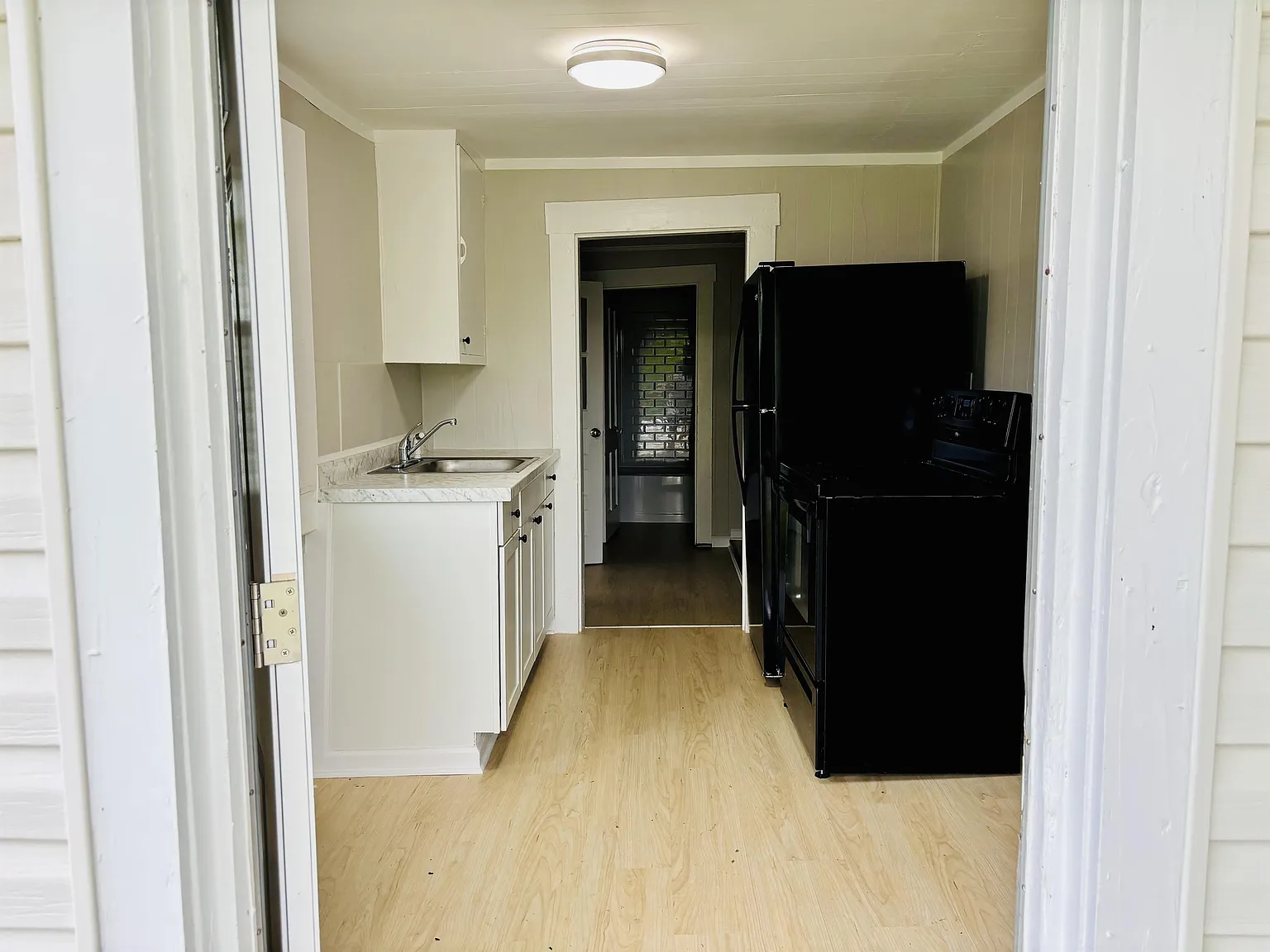 1822 Highland Avenue - 2 — Photo 3
