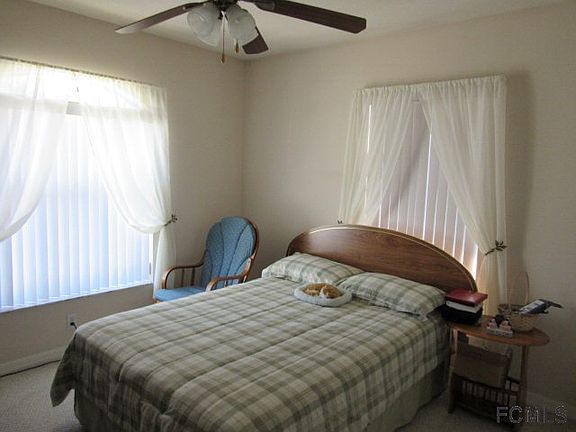 5th image of 40 Pilgrim Dr