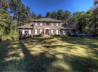 121 Patricia Ln, Fayetteville, GA 30214