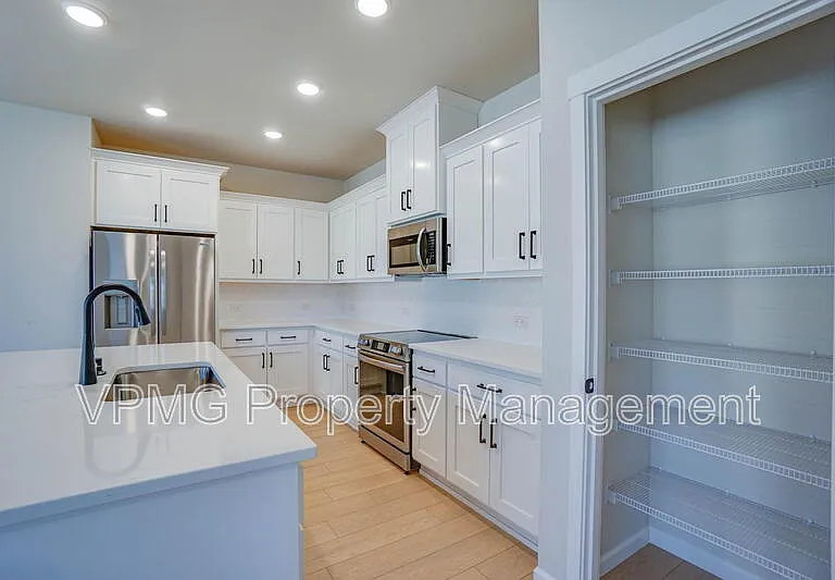 18300 NE 14th St — Photo 14