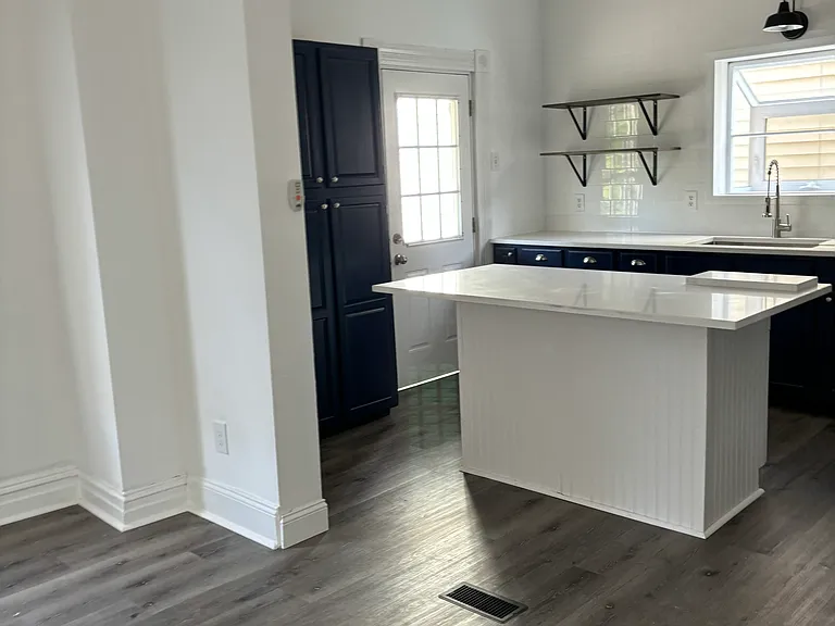 6205 Famous Ave — Photo 9