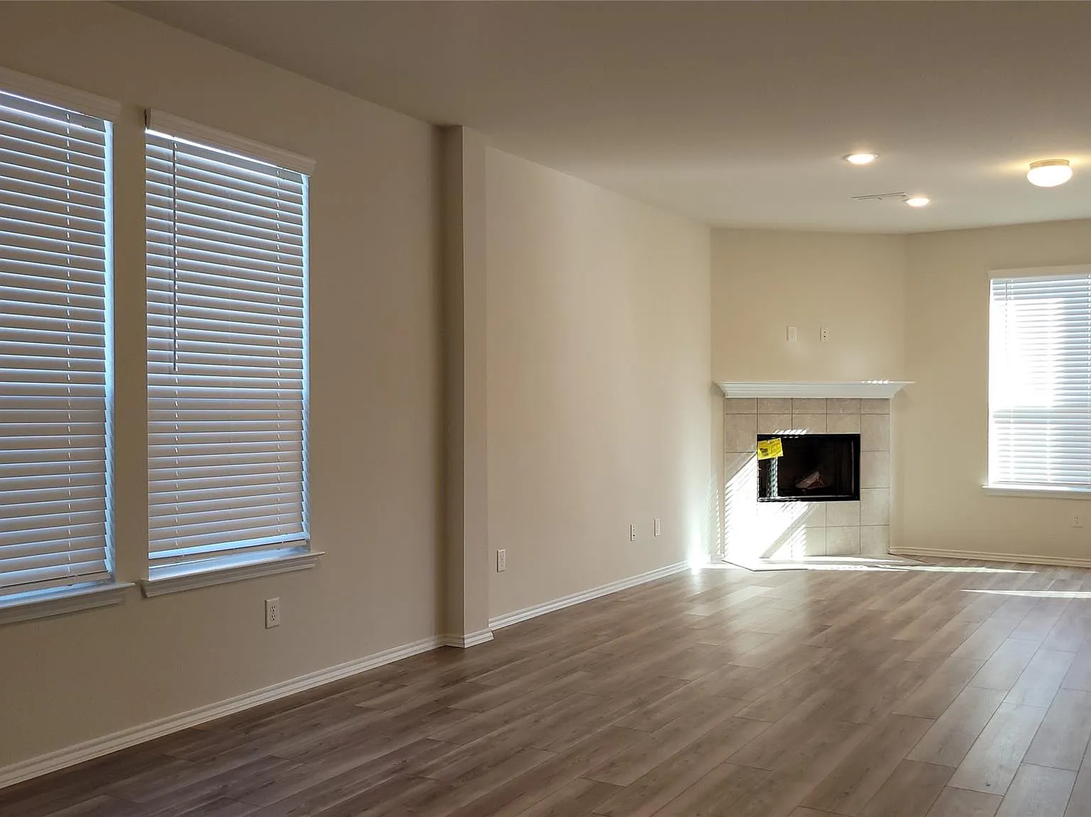 4 bed, 2617 sqft, $2,350 — Photo 4