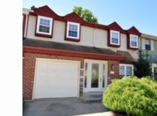 221 Carleton Ln, Mount Laurel, NJ 08054