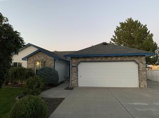 2231 S Arthur Loop, Kennewick, WA 99338