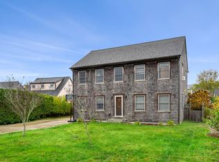 8 Essex Rd, Nantucket, MA 02554