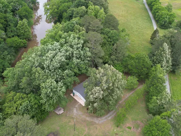 294 D Seagroves Rd, Sanford, NC 27330