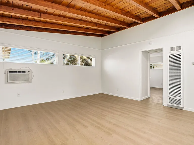 4665 Terry Ln — Photo 10