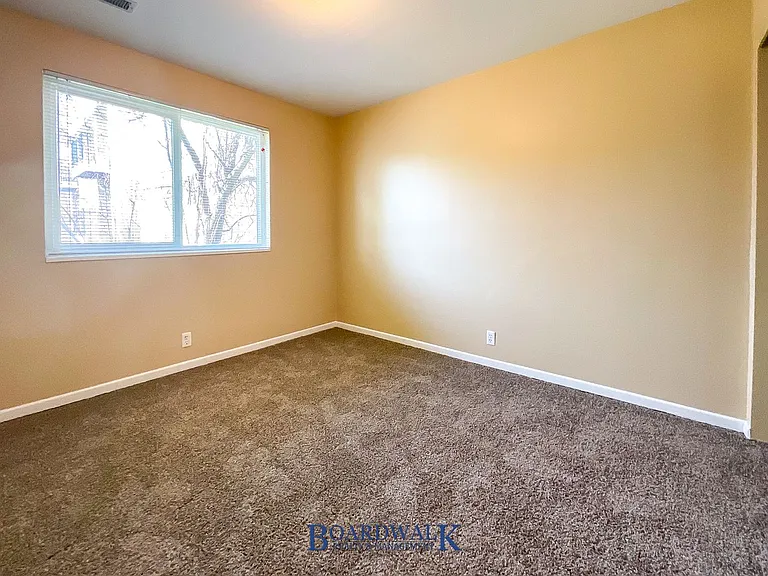 1060 E Quail Park Dr #C — Photo 13