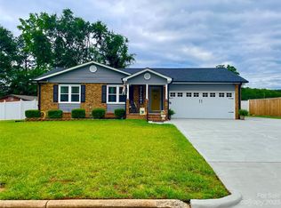 2638 Castle Hill Rd, Gastonia, NC 28052