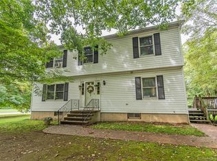 146 Liberty Hwy, Putnam, CT 06260