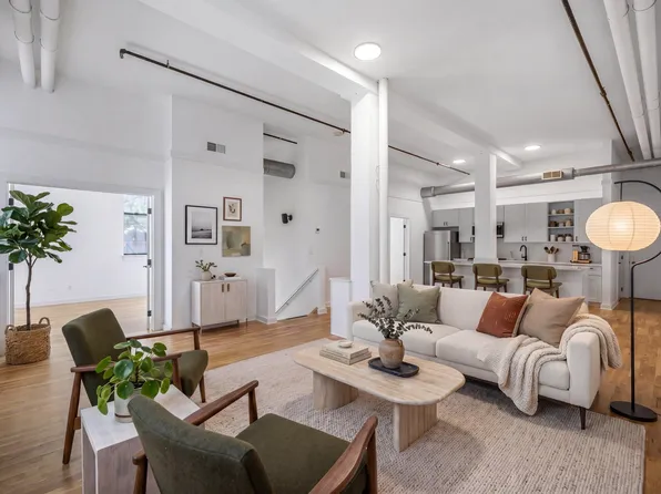 1015 Clinton Street image 1 of 22