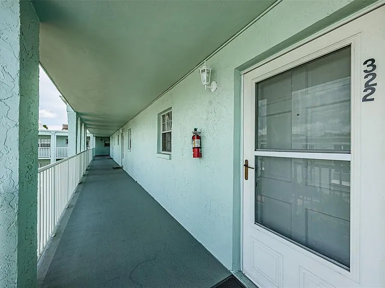 1706 Belleair Forest Dr #322 — Photo 38