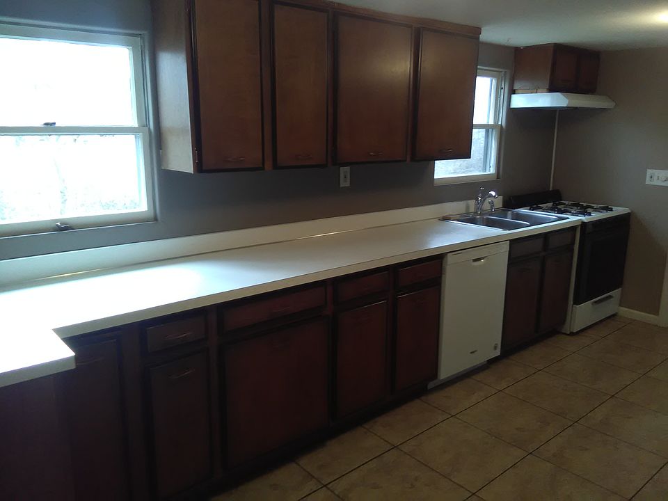 1st image of 1203 Cass St