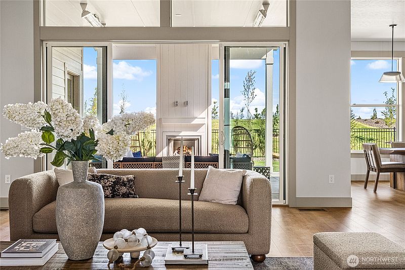 2nd image of 15281 210th Avenue E #986