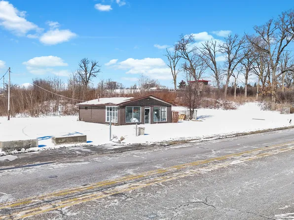 1350 Sarana Ave, West Chicago, IL 60185