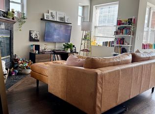 1122 N Oakley Blvd APT D, Chicago, IL 60622
