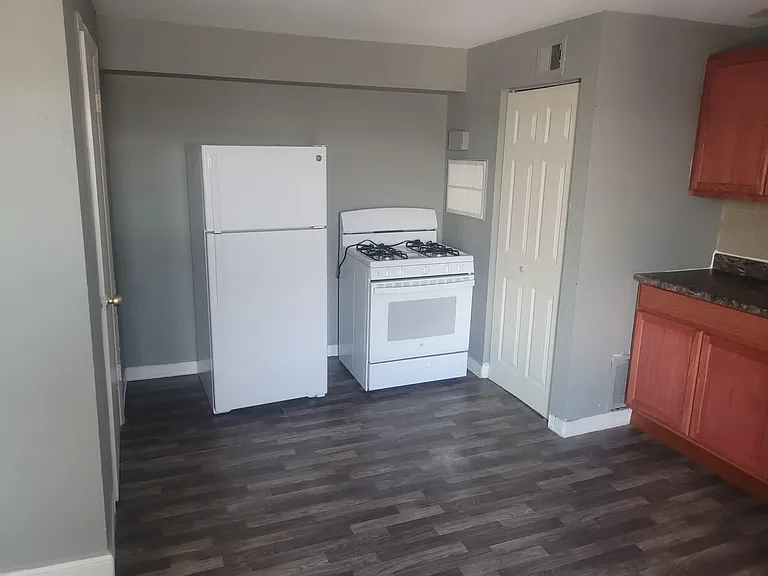 1209 Congress St #6 — Photo 19