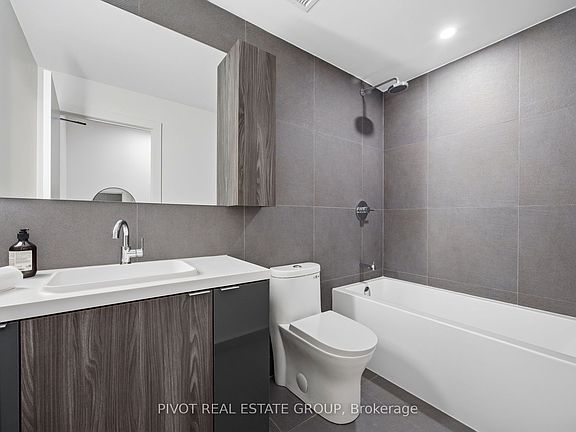 5th image of 15 Mercer St #518