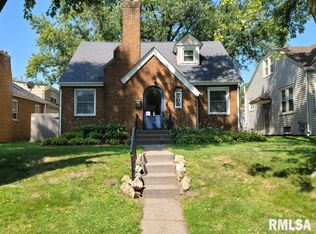 1834 37th St, Rock Island, IL 61201