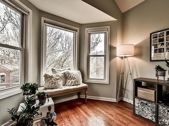 5th image of 878 N Paulina St APT 3