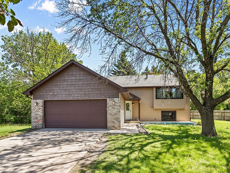 1st image of 1192 97th Ln NE