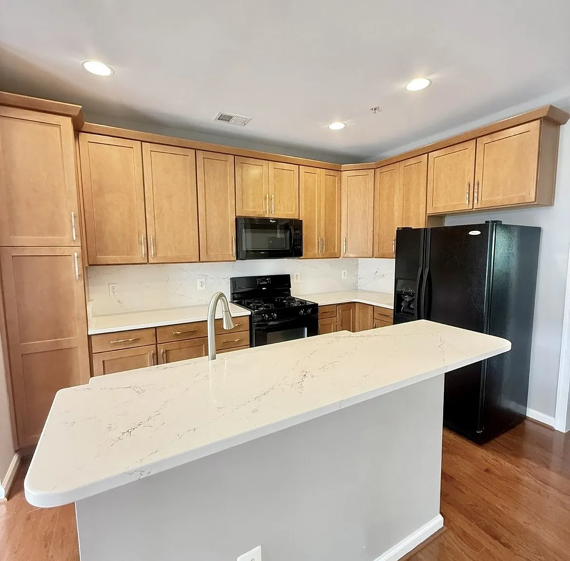3 bed, 1731 sqft, $2,750 — Photo 3