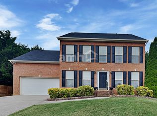 10305 Saint Regence Ln, Knoxville, TN 37922