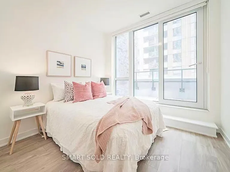 100 Dalhousie St #411 — Photo 21