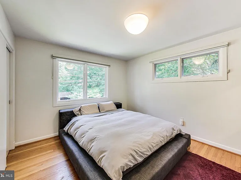 6515 E Halbert Rd — Photo 29