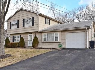 14 Glendale Rd, Flanders, NJ 07836