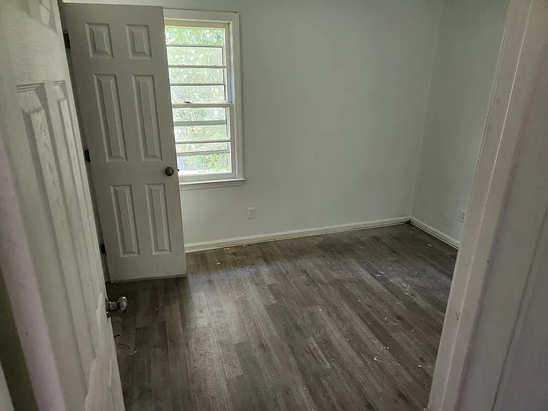 1800 Carver St — Photo 7