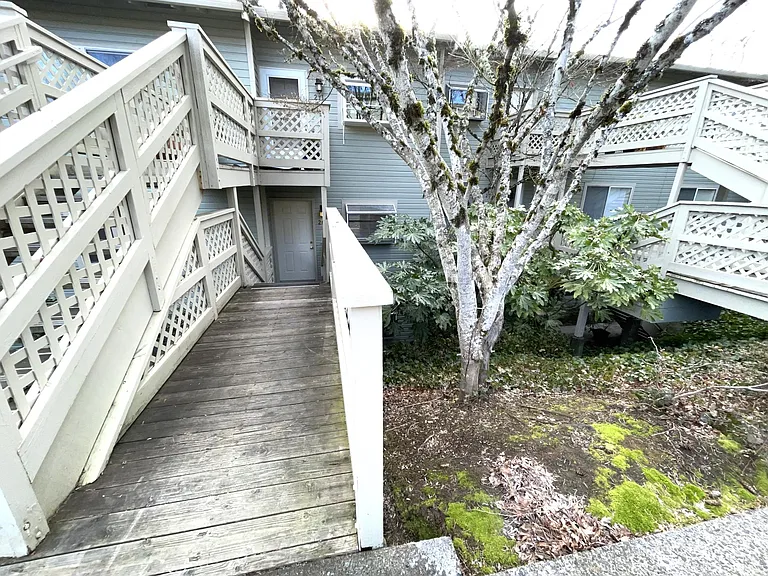3433 McNary Pkwy #207 — Photo 29