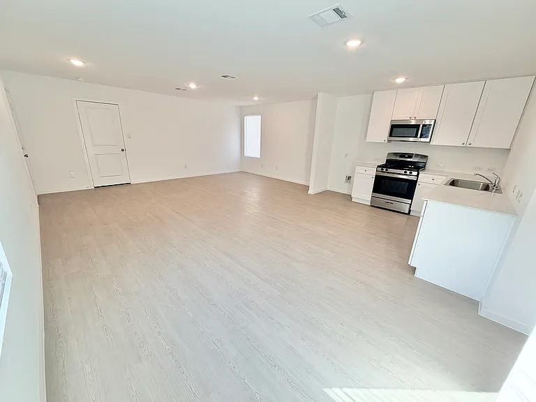 8530 Eucalyptus Hls — Photo 5