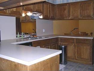 Traditional kitchen - appliances stay!