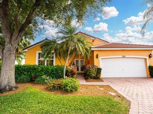 3245 NW 22nd Ave, Oakland Park, FL 33309